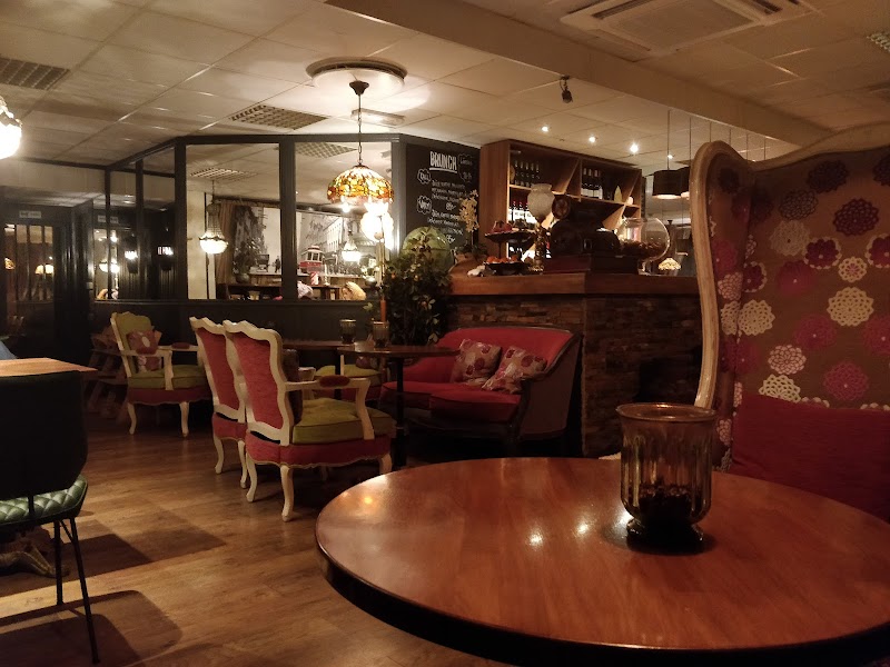 Divine Presse Café