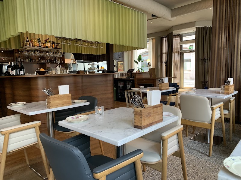 Nous Bistro